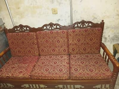 5 seater sofa set lakri ka hy