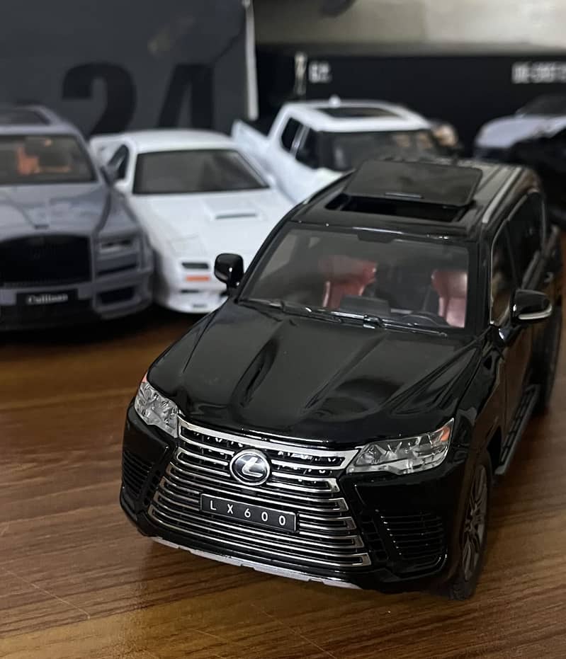 Various diecasts collection 17