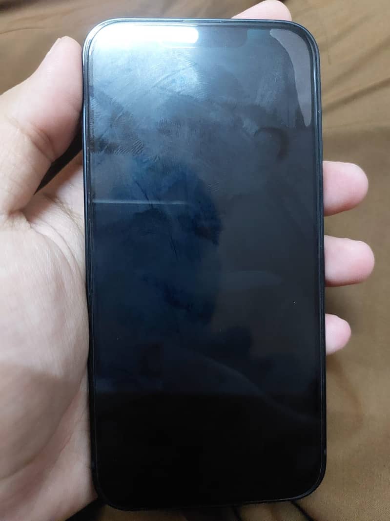 Apple iPhone 16e 2