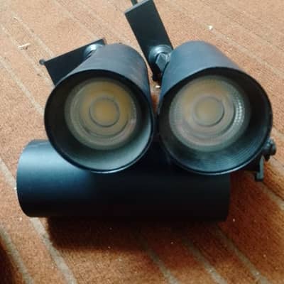 Ceiling Mounted Track Light (30) QTY 3