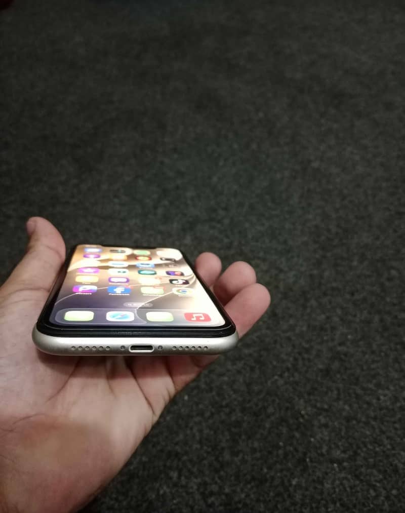 Apple iPhone 11 2