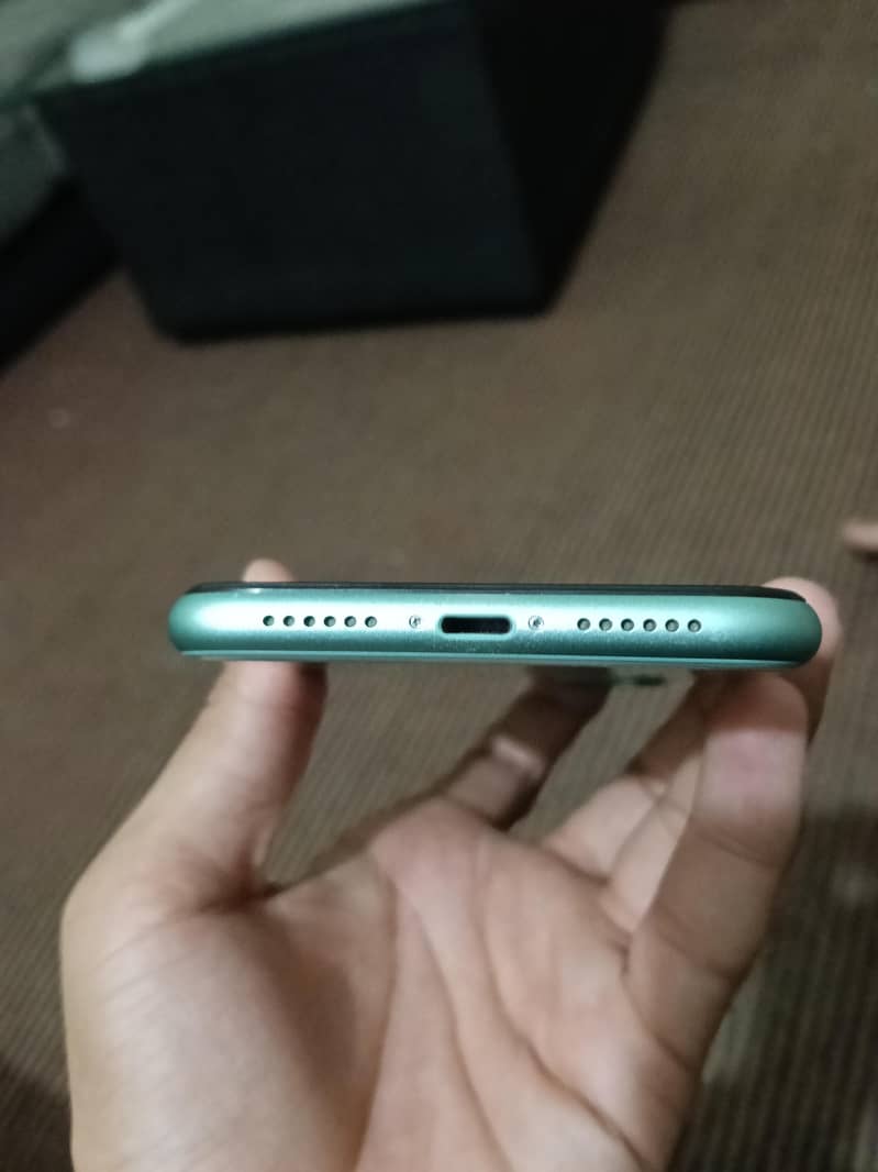Apple iPhone 11 2