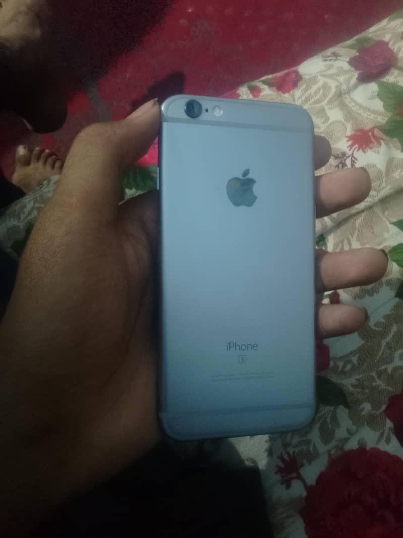 Apple iPhone 6S 4