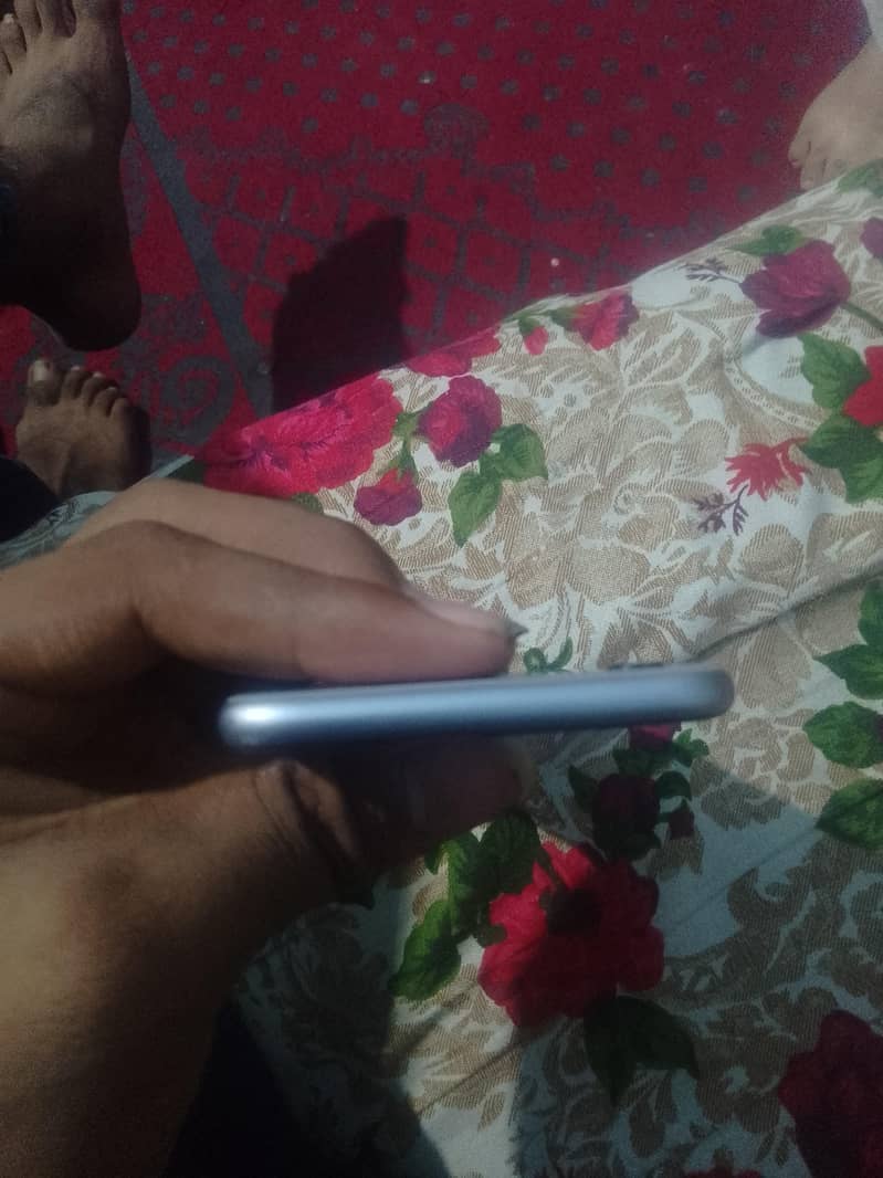 Apple iPhone 6S 5