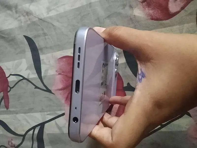 Tecno sprk 50 9