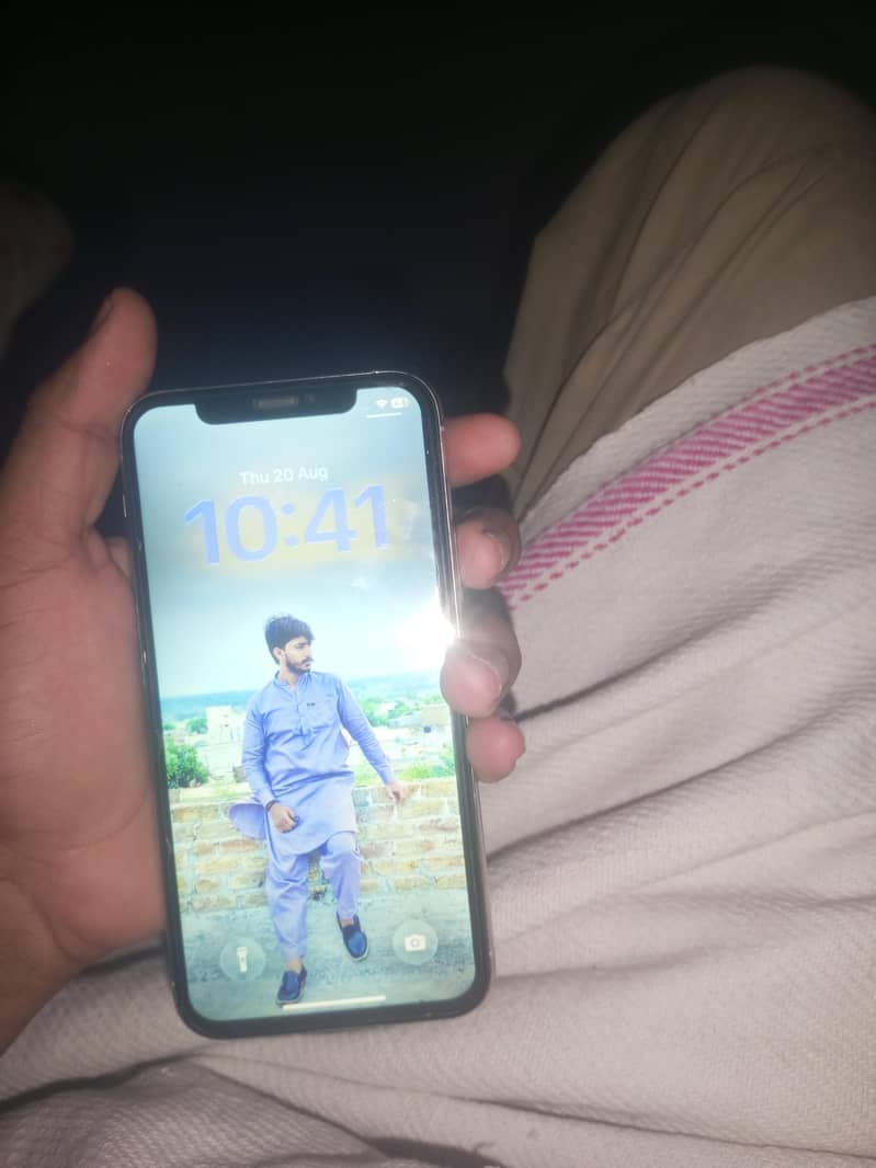 Apple iPhone 11 Pro 3