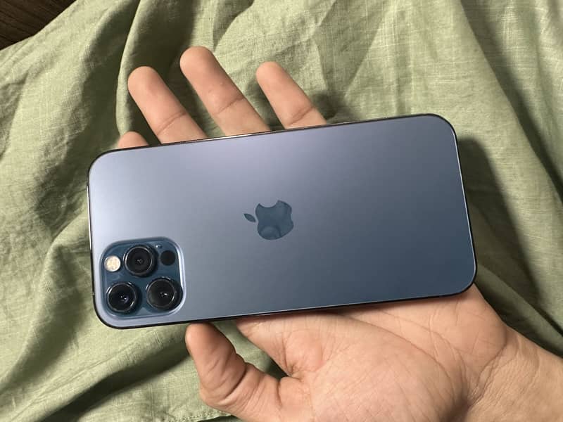 Apple iPhone 12 Pro 4