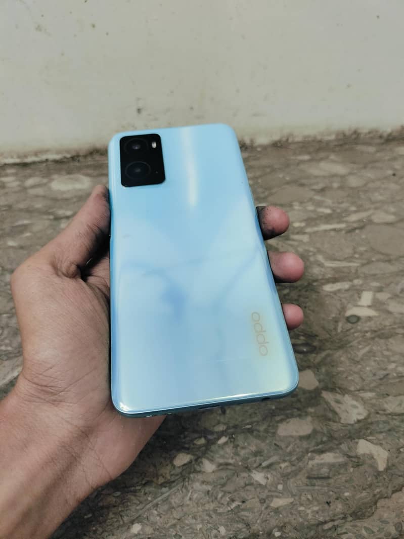OPPO A76 1