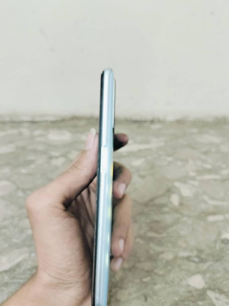 OPPO A76 5