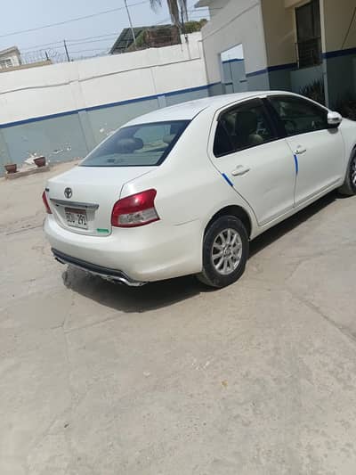Toyota Belta 2011