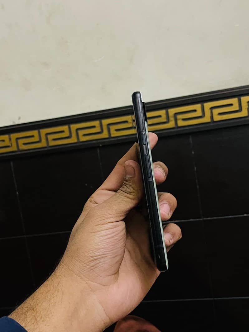 google Pixle 6a 5