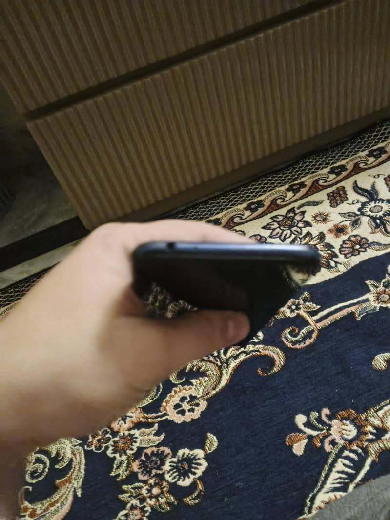 Honor 8C 0