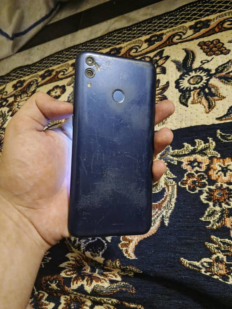 Honor 8C 2