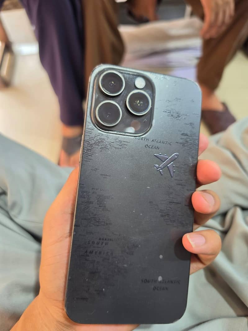 Apple iPhone 15 Pro Max 1