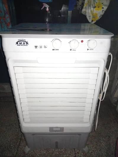 Air cooler 6 water bottles 3 months used