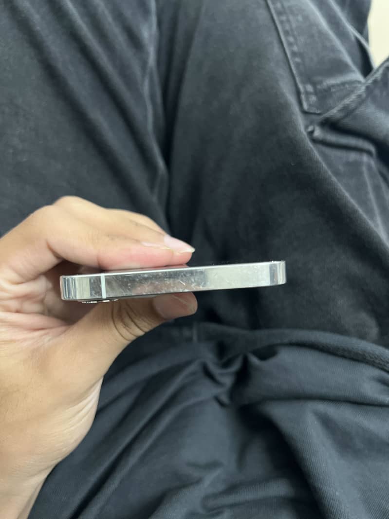 Apple iPhone 12 Pro 2