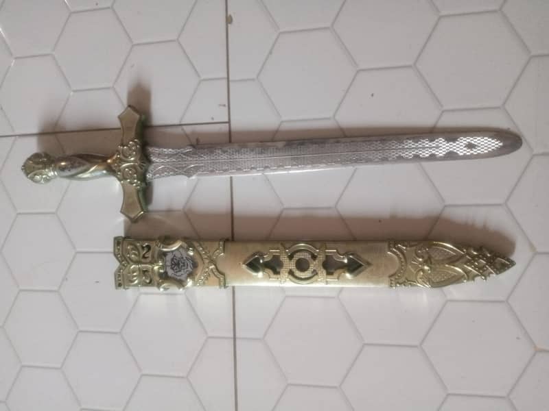 platic sword 0