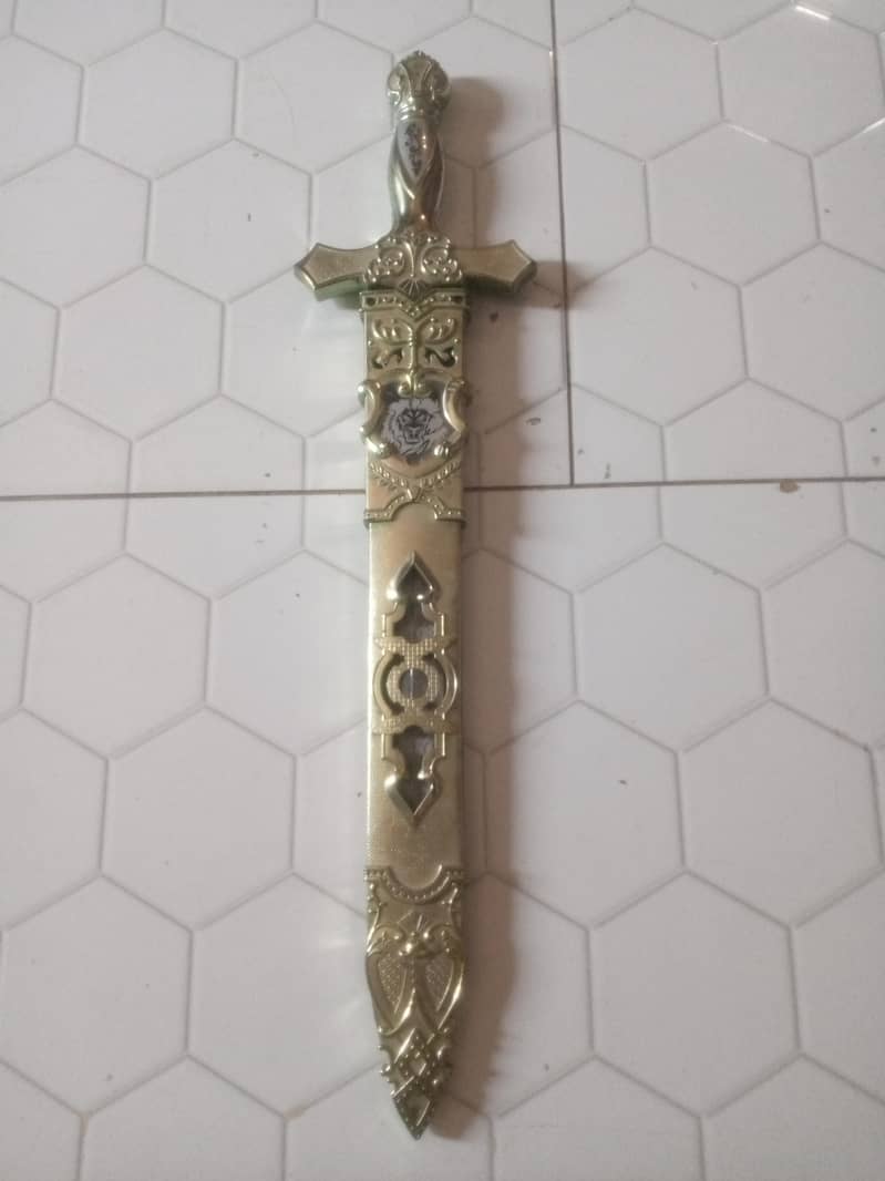 platic sword 4