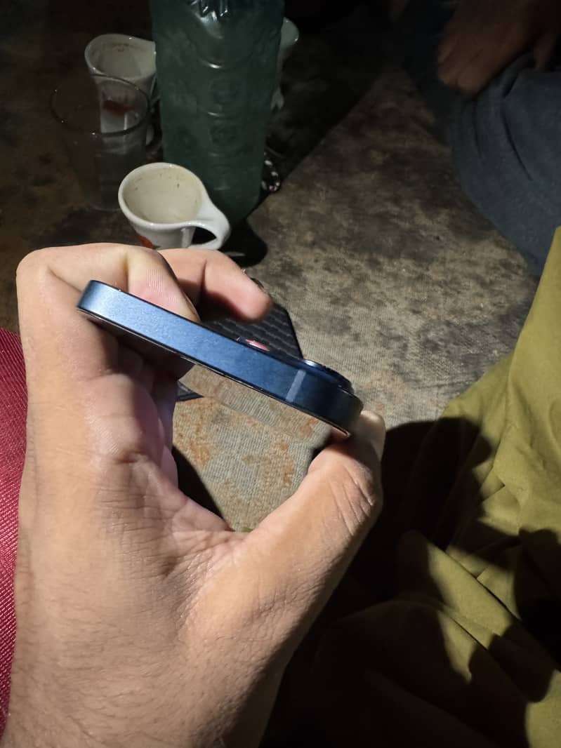 Apple iPhone 14 2