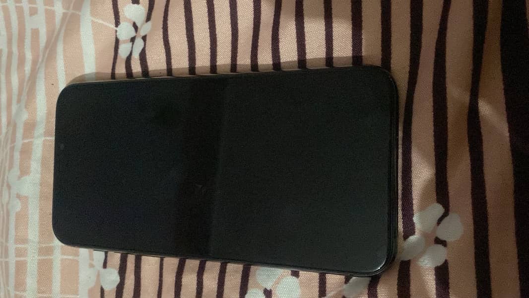 Apple iPhone 11 Pro 4