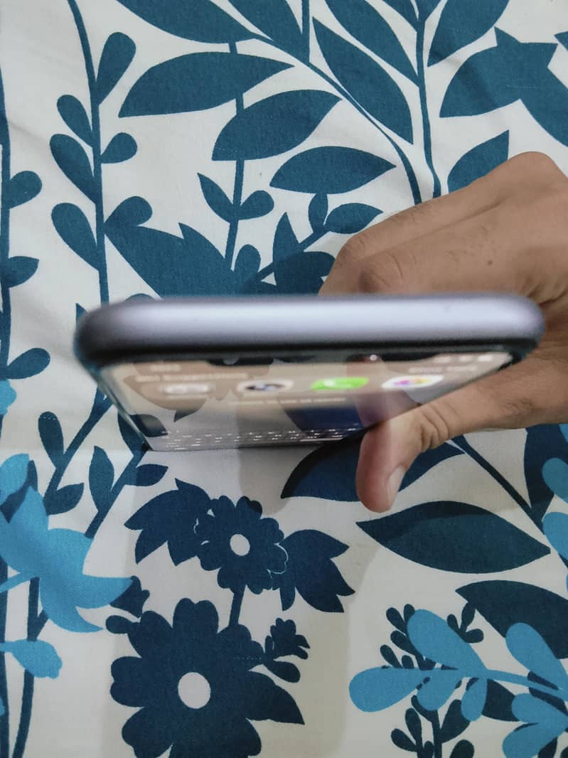 Apple iPhone 11 2