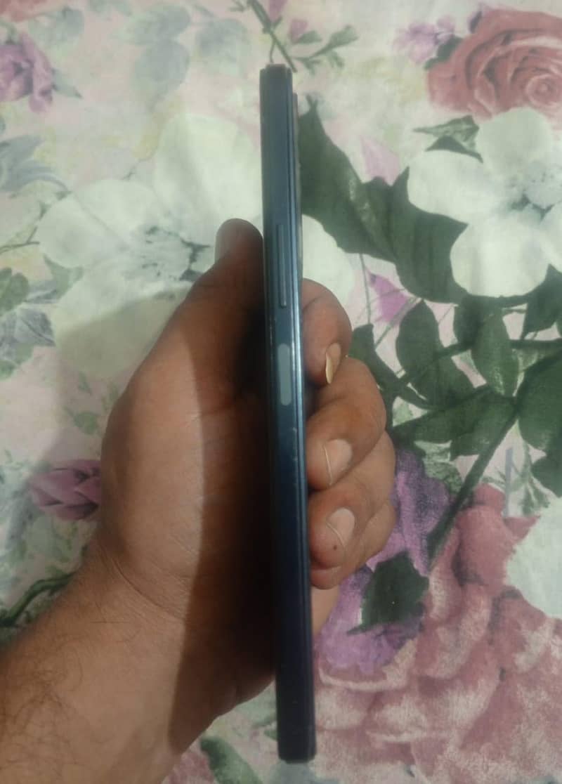 Infinix Note 12 Pro 4