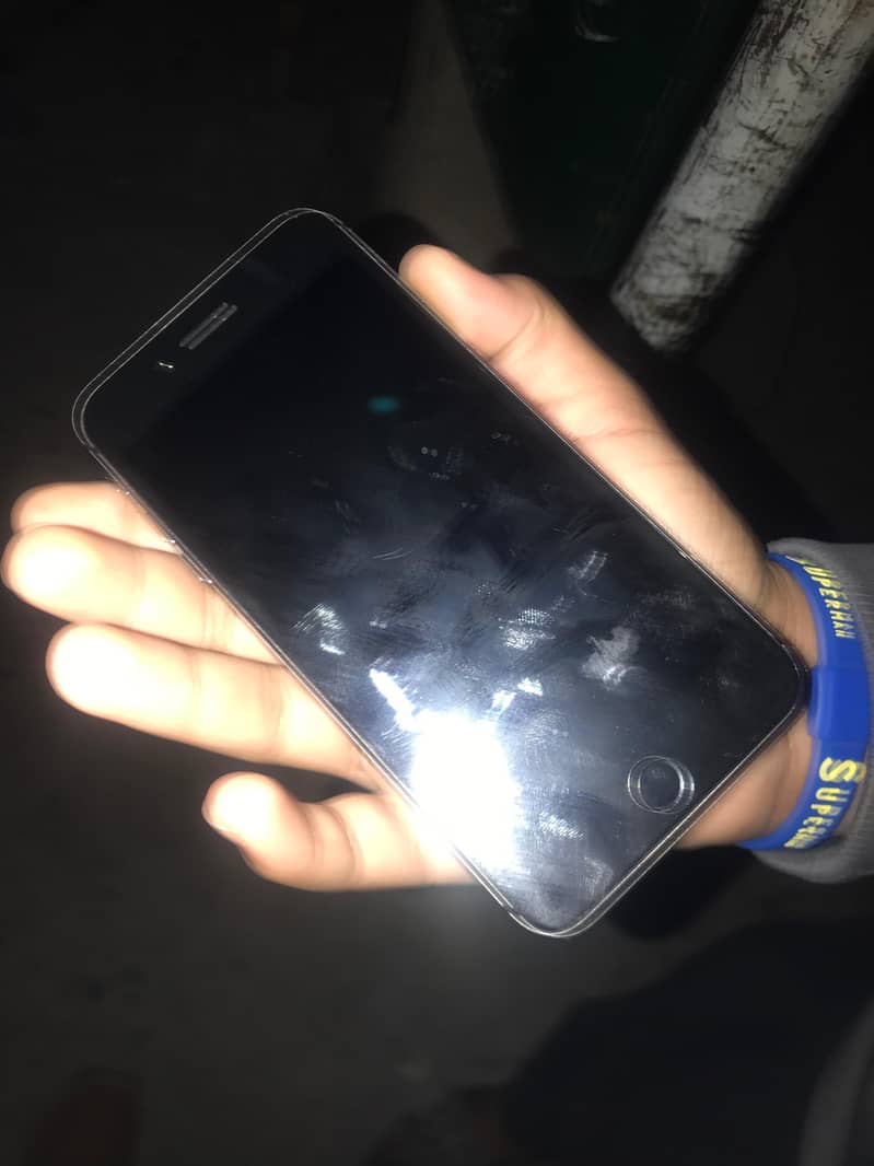 Apple iPhone 7 Plus 1