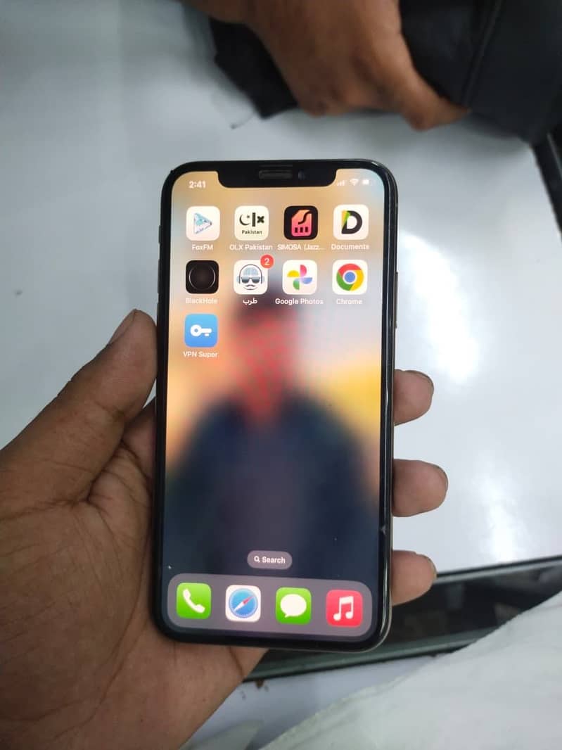 Apple iPhone XS 1