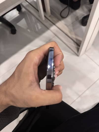 Apple iPhone 14 Pro jv