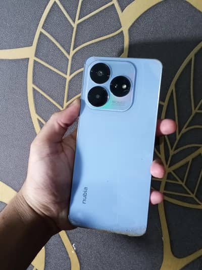 Zte nubia V60 Design