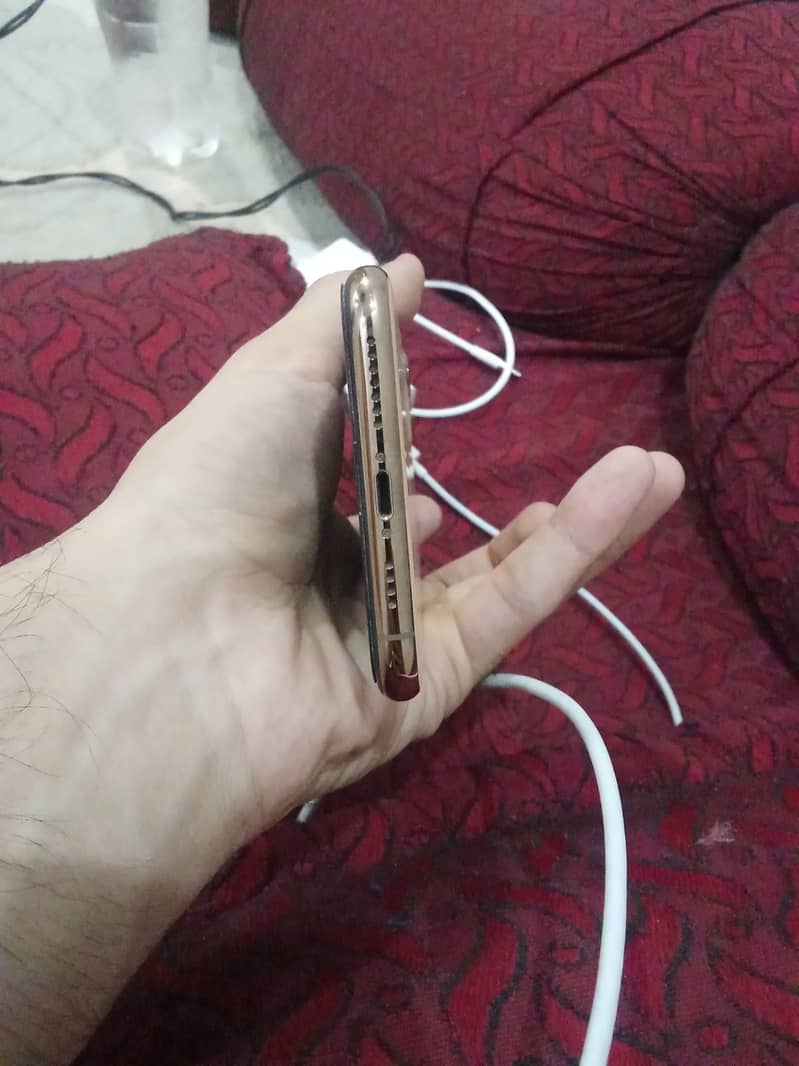 Apple iPhone 11 Pro Max 3