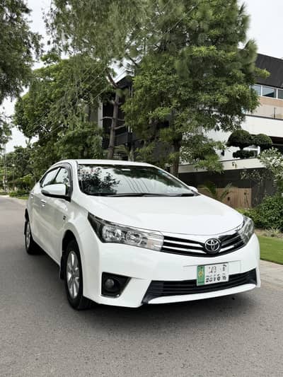 Toyota Corolla Altis 2015