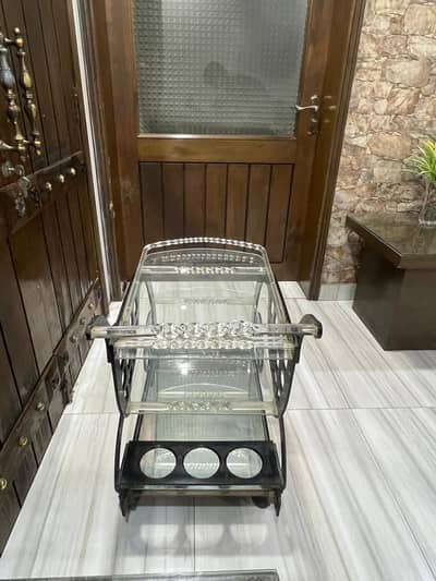 Tea serving trolley