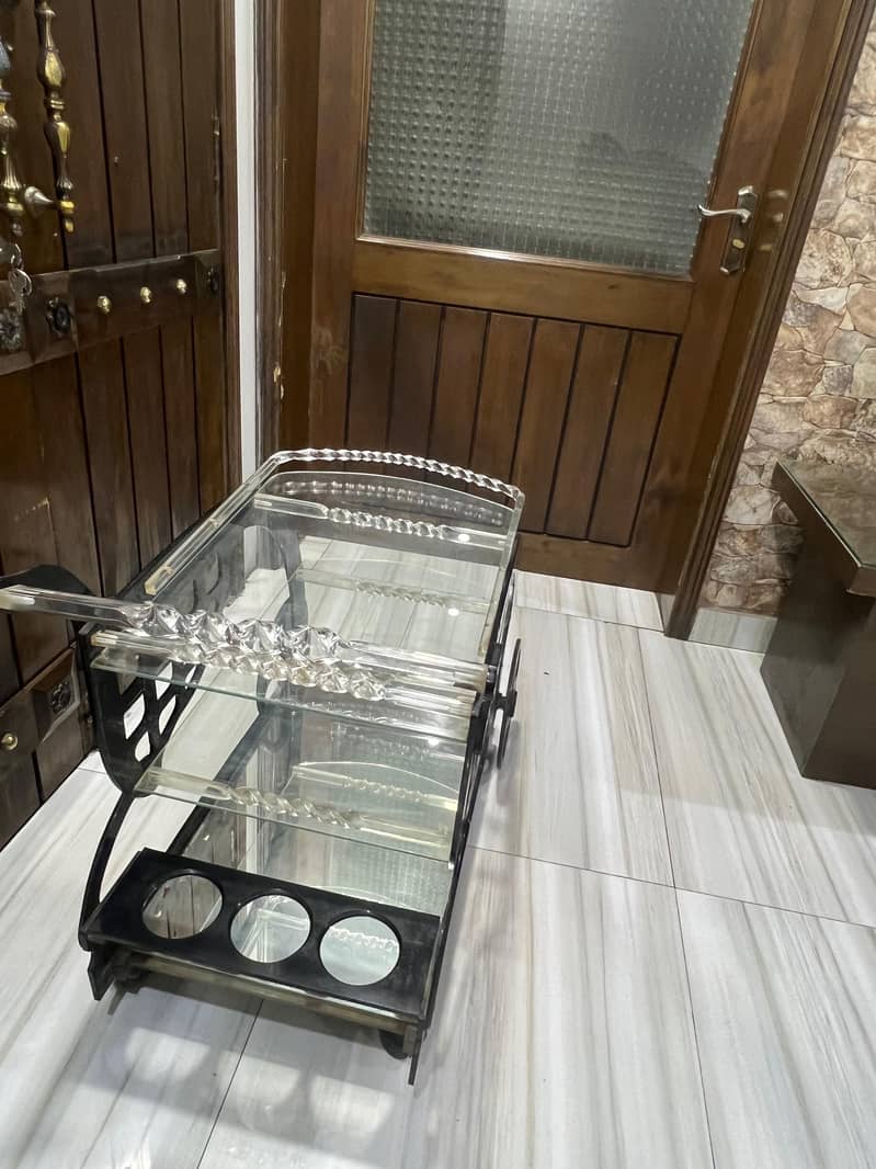 Tea serving trolley 2