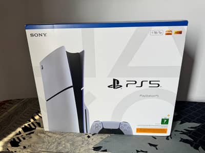 PlayStation 5, Disk Slim Console, 1TB, UAE version, one controller