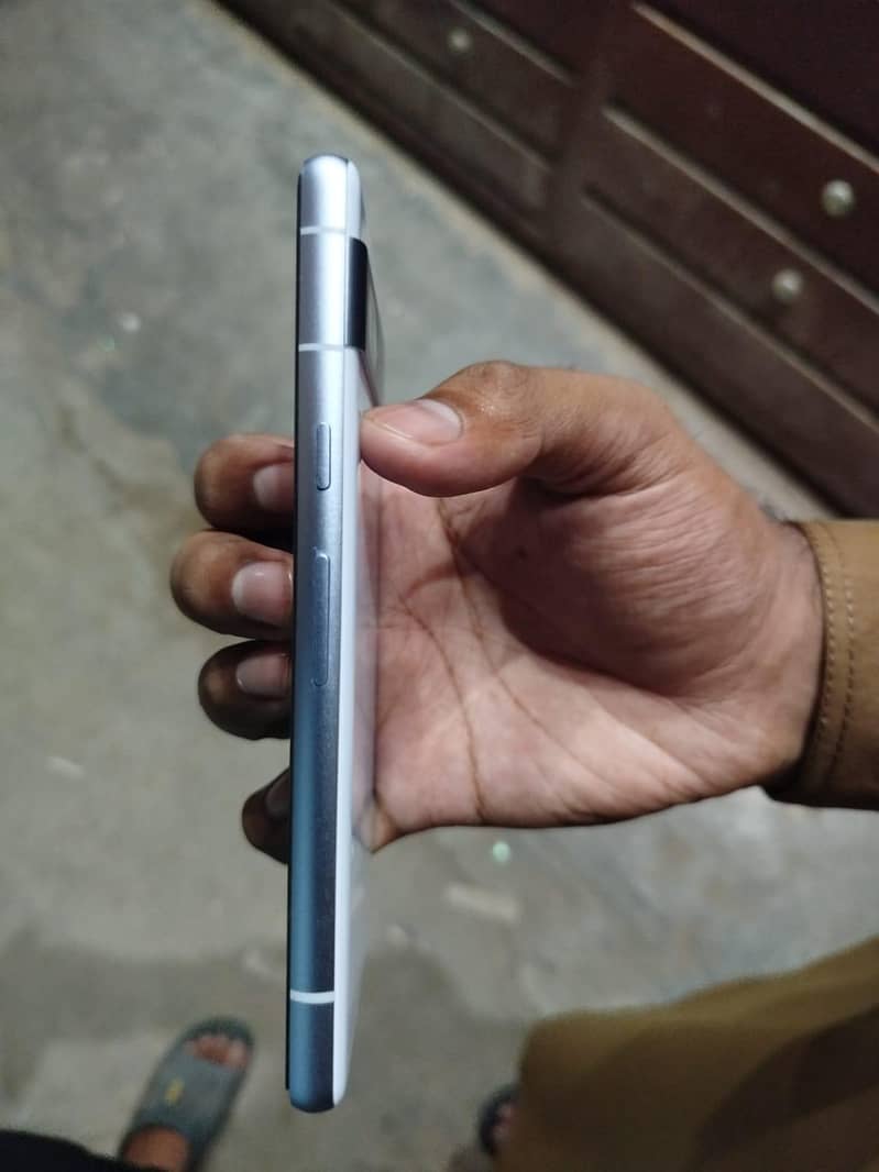 Google Pixel 7a 5