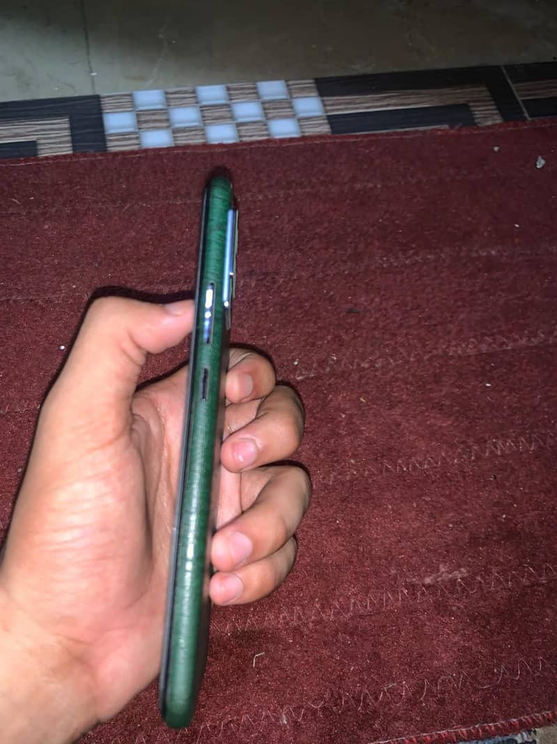Vivo V21 3