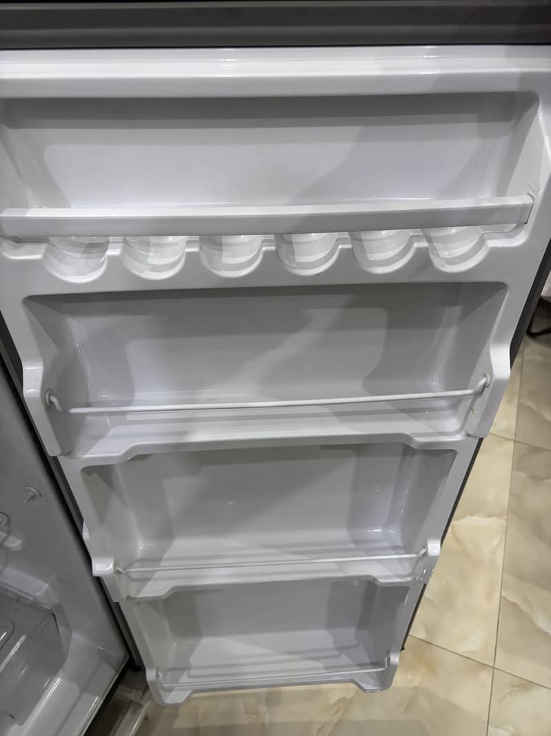 Dawlance mini fridge 4