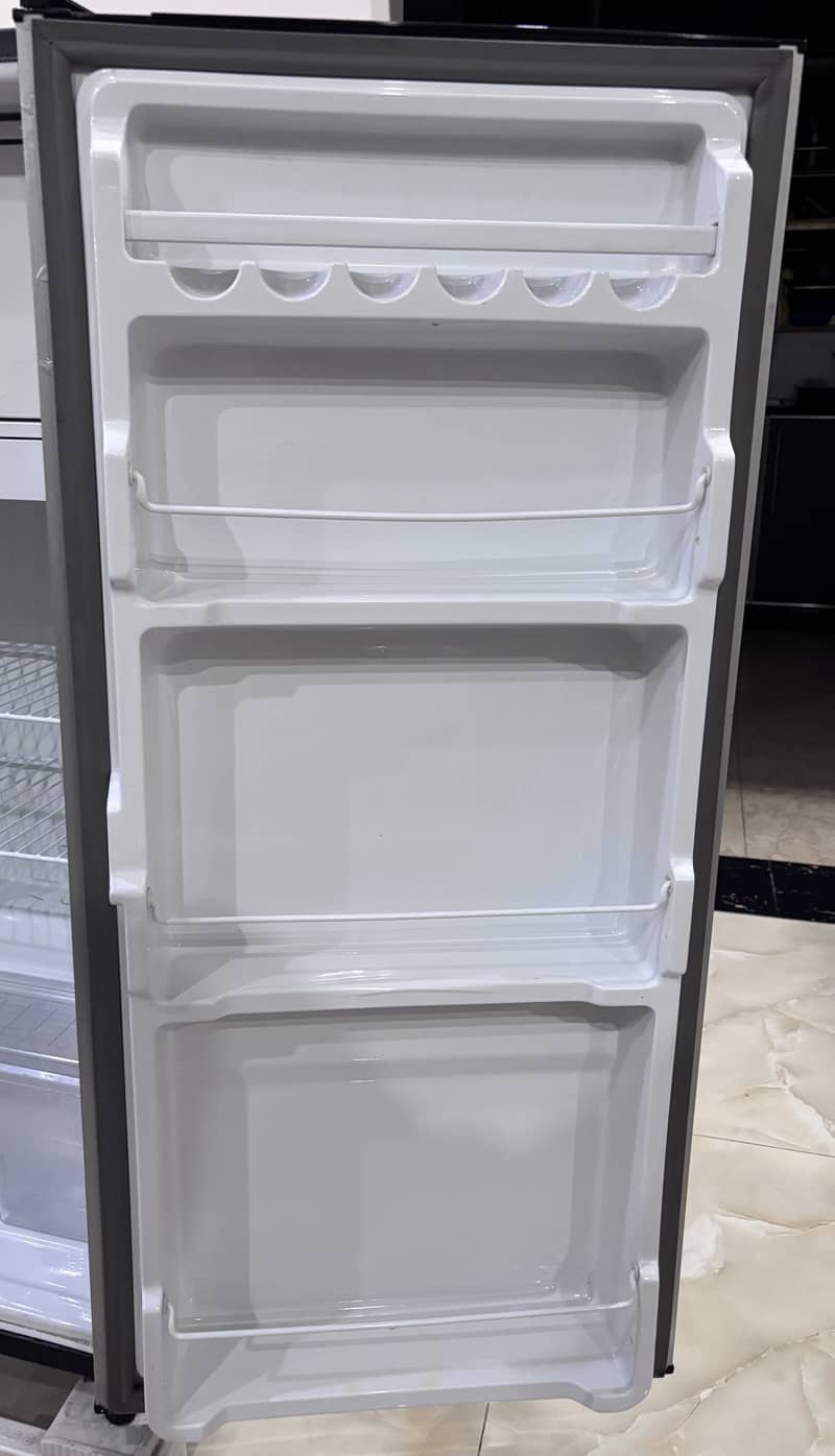 Dawlance mini fridge 5