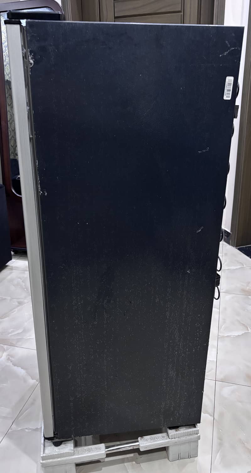 Dawlance mini fridge 7