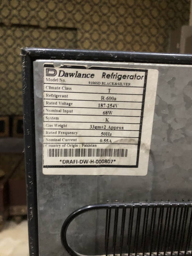 Dawlance mini fridge 9
