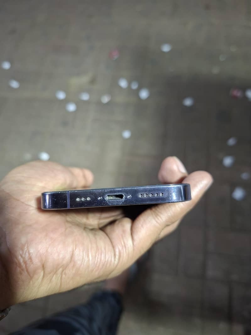 Apple iPhone 14 Pro 0