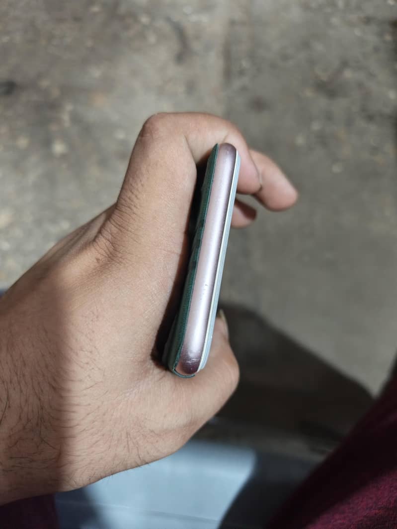 Apple iPhone 7 2