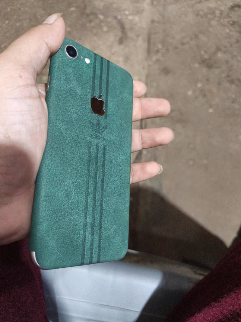 Apple iPhone 7 4