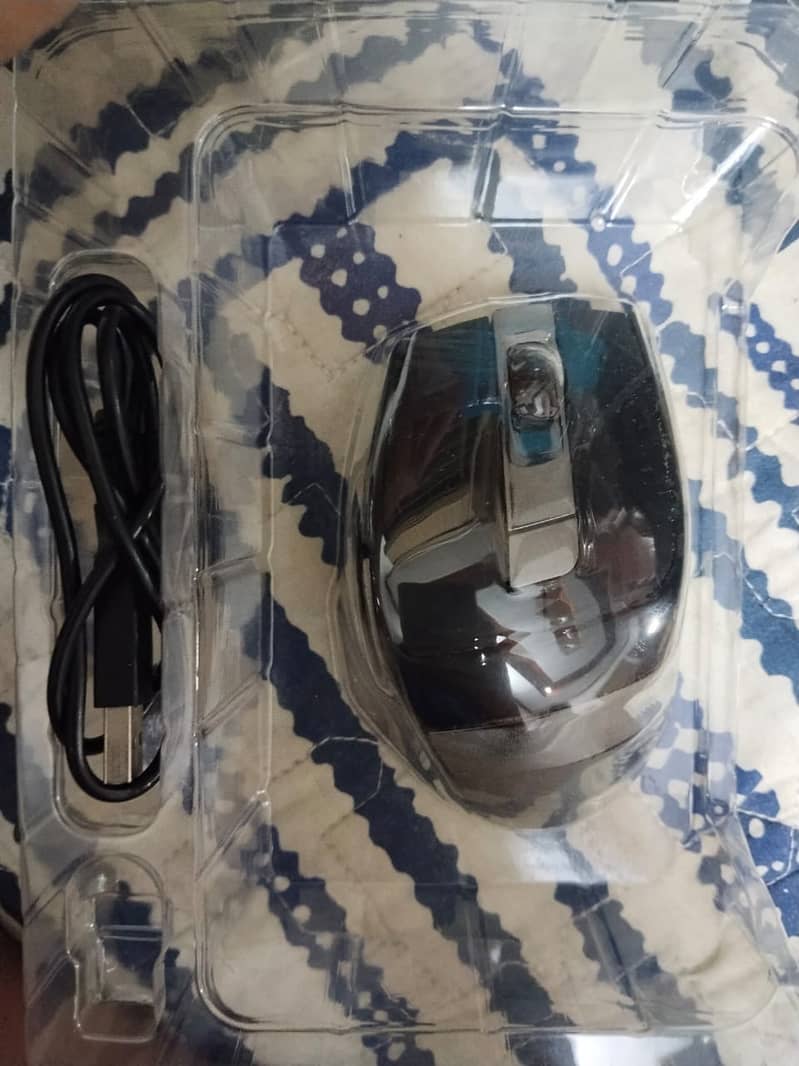 A4-tech Mouse with silent clicks 2