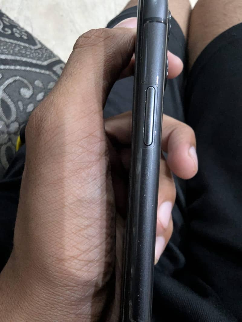 Apple iPhone 11 2