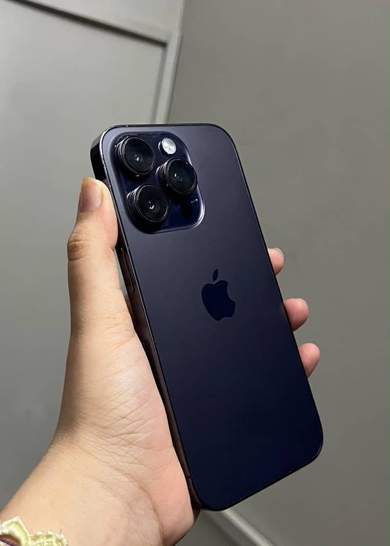 Apple iPhone 14 Pro 0