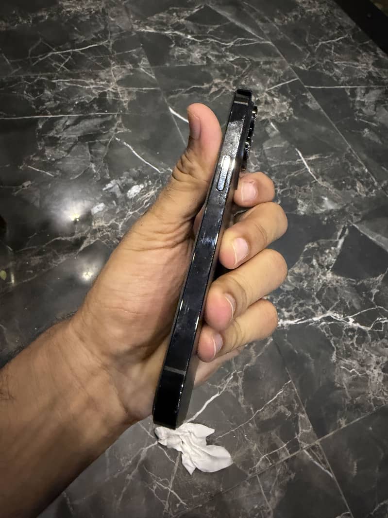 Apple iPhone 14 Pro 3