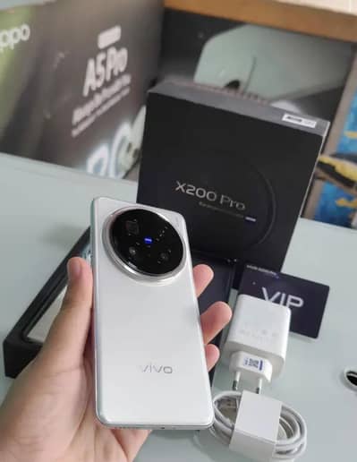 vivo x200 pro | Pta official | 16+16/512 | urgent sale (whtsp)