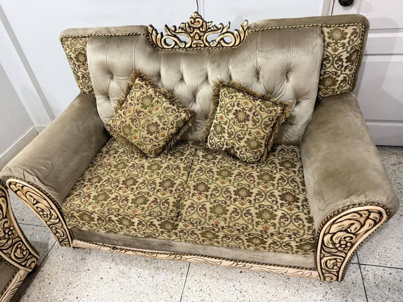 7 seater sofa 0